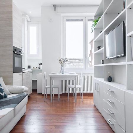 Nice And Cozy Studio In Porta Romana By Easylife Milano Eksteriør billede
